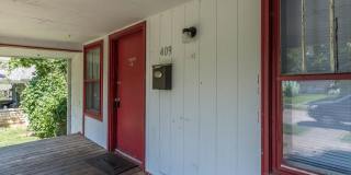 409 E 16th - 4Bed/2Bath - Huge Garage Space Included! Gallery 3