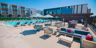 College Town Fayetteville - Student Housing Gallery 26