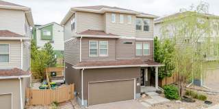 Immaculate 5bedroom like new in The Meadows! Gallery 1