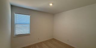 Luxurious and Spacious 4 Bedroom Home in Mustang School District Gallery 17