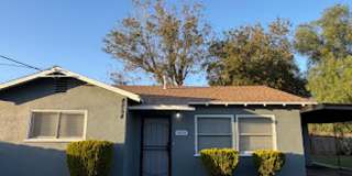 Nice Home For Rent with private yard Gallery 1