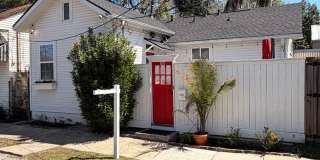 2BD/1.5BA Single Family Home with Fenced In Deck Gallery 1