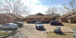 917 NE Tortoise Dr. Apt. A 917 NE Tortoise Dr. Apt. A Gallery 1