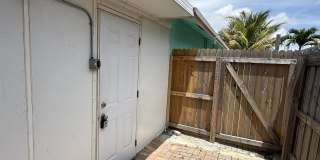 4904 Dillon Street Gallery 1