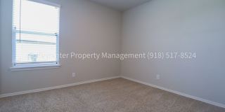 Beautifully Updated 4Bed/2Bath Home, Backs Up to Greenbelt! Gallery 14