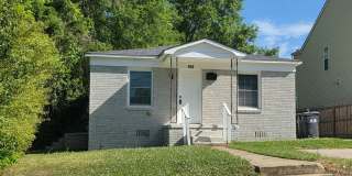 Cozy Home 4 Bed in Druid Hills Gallery 1