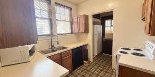 Massive 4 Bedroom, 2 Bath Brick Home Gallery 15