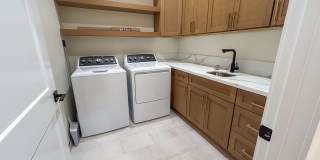 NEWLY BUILT HOME 4 Bed 2.5 Bathroom House in Paradise! Electricity and Solar Included! Gallery 11