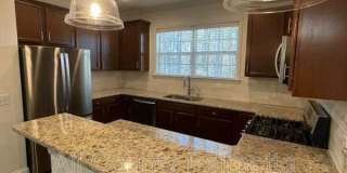 4077 Hartland St Gallery 1