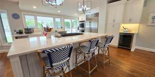 13 Beachland Avenue Gallery 16