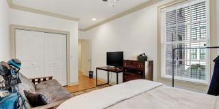 407 East Hull Street Gallery 27