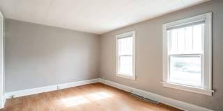 Walk to Lake Michigan from this Kenosha TownHome! Gallery 1