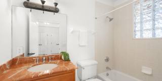 20 Orange Avenue Gallery 7