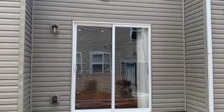 211 Pine Street Gallery 1