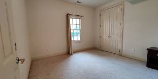 Room in 4 Bedroom Home at Presidents Dr Gallery 25