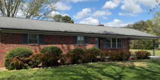 Maryville 37801 - Newly Remodeled 2 bedroom 2 full bath rancher with carport - Contact Debra Johnson (865) 591-8281 Gallery 1