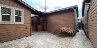 Old Mill Townhome Available 6/19 Gallery 24