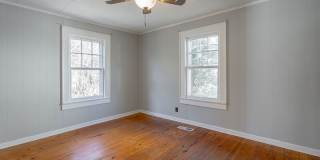 209 S Moss Avenue Gallery 20