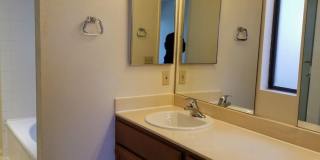 View 2bed 2.5bath, 3 Balconies, 2 Car Garage, pool in Tierrasanta! Gallery 9