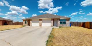 FREE FEBRUARY RENT!!!! PRICE IMPROVEMENT ONLY $1,295 !!!! Gallery 1