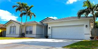 15840 SW 151st Ter Gallery 1