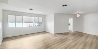 8430 de Longpre Gallery 1