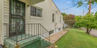 1315 East Red Bud Road Gallery 30
