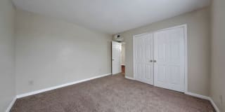 Pelican Pointe Gallery 10