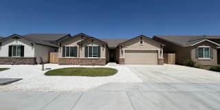 Beautiful Home for rent in Tulare! Gallery 1