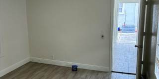912 8th Street Gallery 17