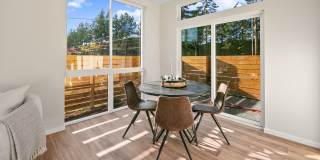Modern Townhome in Licton Springs – Rooftop Deck & Stylish Living! Gallery 28
