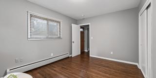 Recently Remodeled 4 Bedroom House Gallery 10