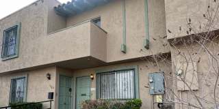 2 BEDROOMS 1.5 BATHROOM TOWNHOUSE AVAILABLE FOR RENT JONES AND VEGAS DR !!! Gallery 1
