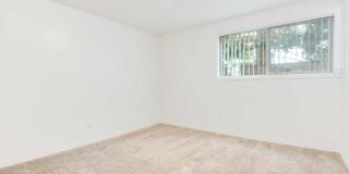 Colonial Villa Apartments Gallery 10