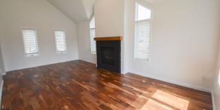 Luxury Lakeside Living – 3 Bed, 2.5 Bath Home with Stunning Views Gallery 9