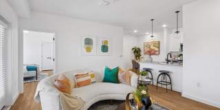 Hillside on Parmer Lane Gallery 12