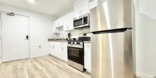 4252 Whittier Boulevard Gallery 14