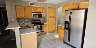Spacious 3bd home in peoria Gallery 11