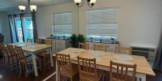 Furnished Top-Floor West LA Townhome Near Sawtelle and UCLA Gallery 4