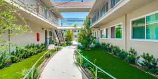 Premier Apartment Complex Near Hollywood Park with Pool, Gym and Covered Parking! Gallery 7