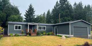 900 Northwest Peacock Lane Gallery 1