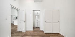 422 N Batavia St. Gallery 22