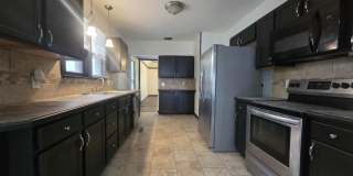 Charming Corner lot for rent! Gallery 7
