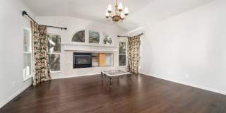 Gorgeous Rancher Located in University Bluffs Gallery 9