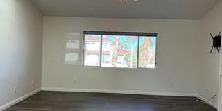 Elegant 4-Bedroom Oasis Near Downtown Summerlin Gallery 19