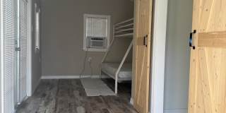 2561 Southeast Victory Avenue Gallery 1