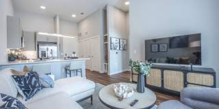 The Grand at Hill Street Gallery 24