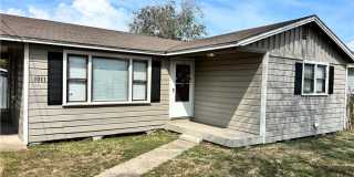 1011 Memorial Parkway Gallery 1