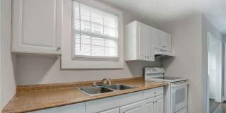 Exceptional Eastside Bungalow Gallery 12