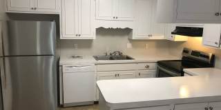 Live at the Center of Modern Conveniences & Entertainment.(500.00 off first full months rent) Live at the Center of Modern Conveniences & Entertainment.(500.00 off first full months rent) Gallery 4